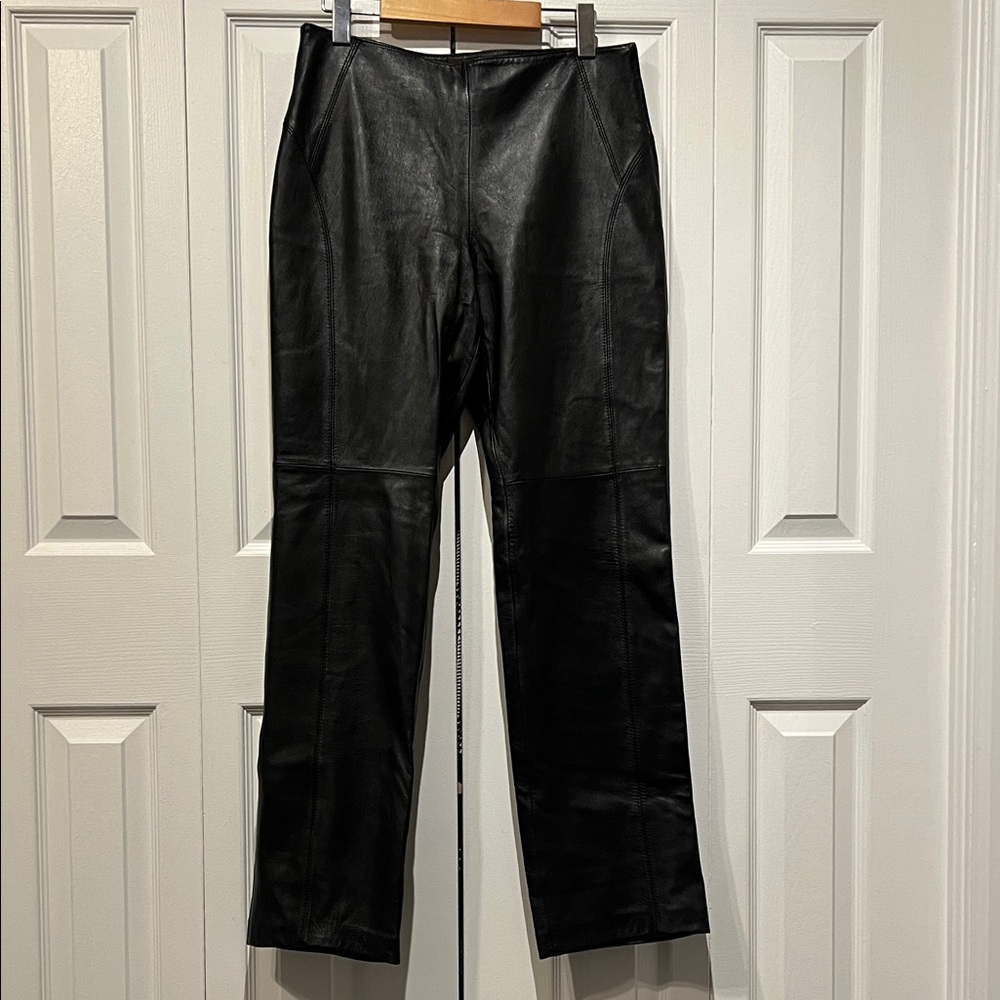 Danier Black Leather Straight Leg Lined Pants‎ Size 6